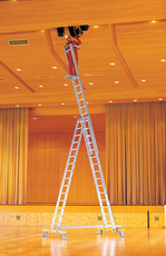 Аренда. Лестница трехсекционная (универсальная) 6 м Alumet 5