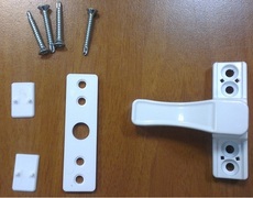 Фиксатор на окна - белый, коричневый