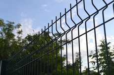 Купить забор 3D для дачи из сварной сетки и проволоки.