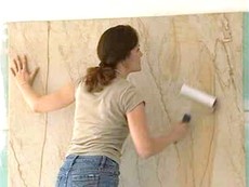 Поклейка обоев на стены