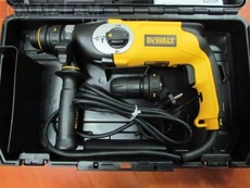 Продам Перфоратор DeWalt D25124K новый