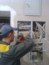 Услуги электрика в Донецке.