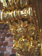 Позолота сусальным золотом, серебром, поталью.