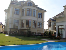 Продам дом. Киево Святошинский р-н. Крюковщина.