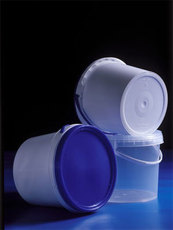 Ведро пластиковое с крышкой на 3,4л