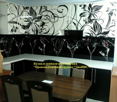 Кухни, скинали, часы, стеклянные столики с фотопечатью