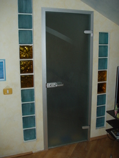 Стеклянные межкомнатные двери