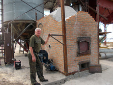 Теплогенератор для зерносушилок (пиролизно-слоевого горения)