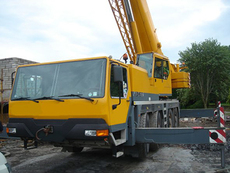 Аренда услуги большегрузного автокрана Либхер 80 тонн.