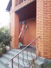 Утепление дома способом задувки вспученного вермикулита