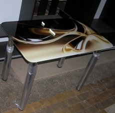 Заказать стеклянный стол с фотопечатью просто!