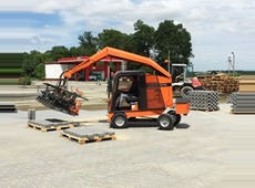 Укладка тротуарной плитки.