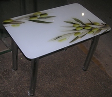 Стол 973*600 по акционной цене. Производитель