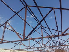 Продам металлоконструкцию фермы и уголок