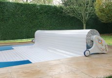 Ролетное покрытие для бассейна