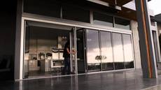 Раздвижные двери - гармошка Reynaers