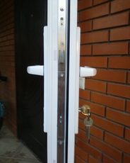 Замки в двери, петли S 94 Киев, ролетные замки