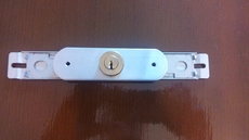 Замена замков в ролетах Киев, ролетные замки