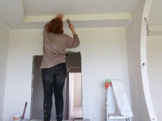 Шпаклевка стен, поклейка обоев в Киеве