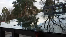 Стеклянные козырьки от компании Eraglass