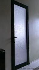 Межкомнатные двери из алюминия