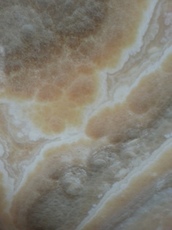 Оникс отлично просеивает световые лучи