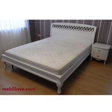 Белая кровать для девушки