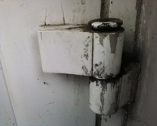 Ремонт петель Киев в алюминиевых и пластиковых дверях, прода